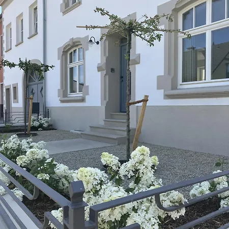 Bed & Breakfast Gaestehaus Cantzheim
